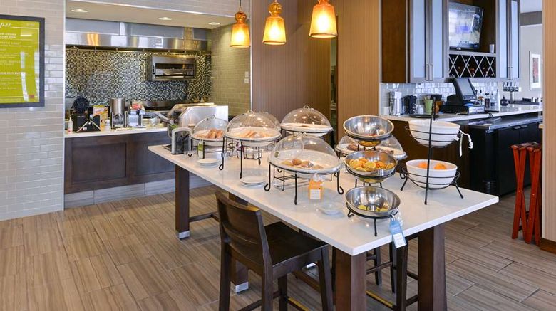<b>Hilton Garden Inn Hobbs Restaurant</b>. Images powered by <a href="https://iceportal.shijigroup.com/" title="IcePortal" target="_blank">IcePortal</a>.