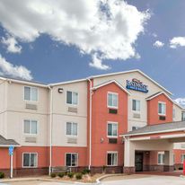 Baymont Inn & Suites Fulton