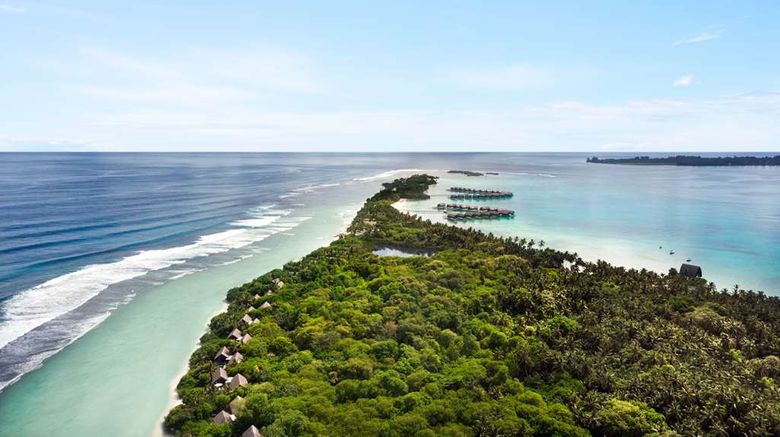 <b>Shangri-La's Villingili Resort and Spa Exterior</b>. Images powered by <a href="https://iceportal.shijigroup.com/" title="IcePortal" target="_blank">IcePortal</a>.