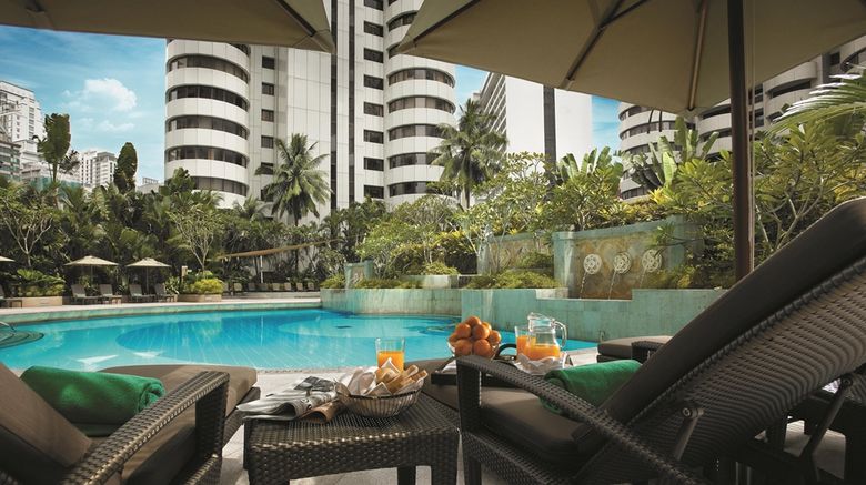 <b>Shangri-La Hotel Kuala Lumpur Pool</b>. Images powered by <a href="https://iceportal.shijigroup.com/" title="IcePortal" target="_blank">IcePortal</a>.