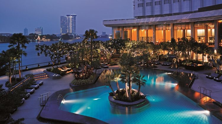 Shangri-La Hotel Bangkok Pool