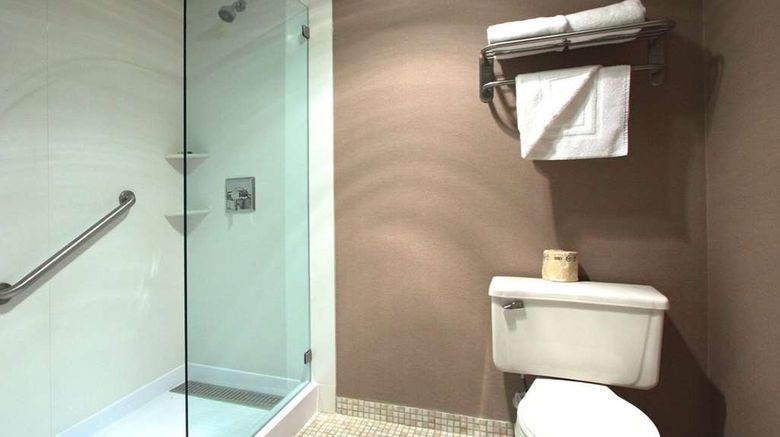 <b>Executive Inn & Suites Room</b>. Images powered by <a href="https://iceportal.shijigroup.com/" title="IcePortal" target="_blank">IcePortal</a>.