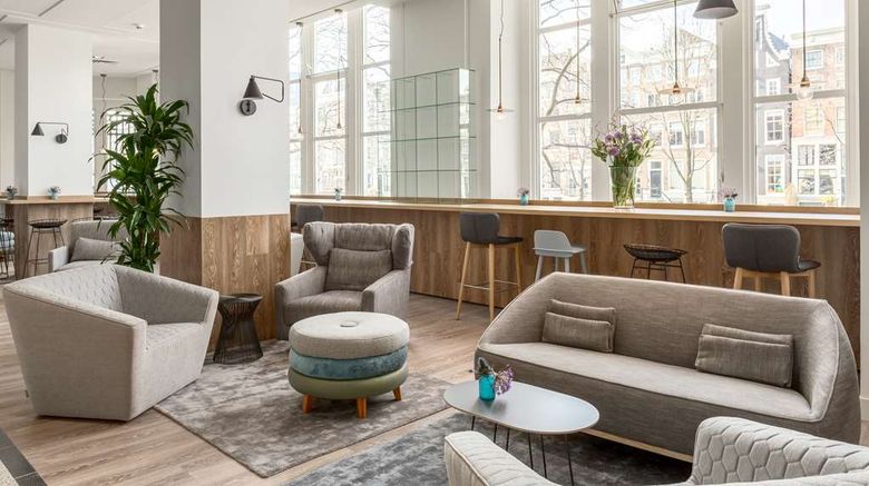<b>NH City Centre Amsterdam Lobby</b>. Images powered by <a href="https://iceportal.shijigroup.com/" title="IcePortal" target="_blank">IcePortal</a>.
