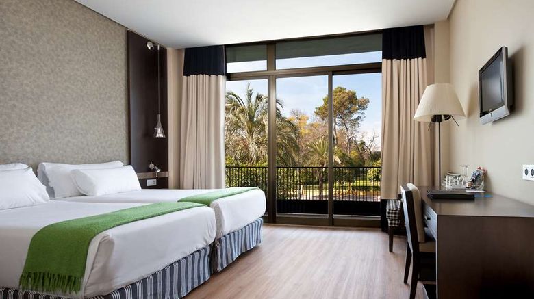 <b>NH Avenida Jerez Room</b>. Images powered by <a href="https://iceportal.shijigroup.com/" title="IcePortal" target="_blank">IcePortal</a>.