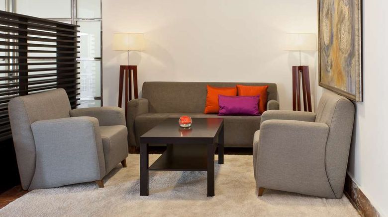 <b>NH Avenida Jerez Lobby</b>. Images powered by <a href="https://iceportal.shijigroup.com/" title="IcePortal" target="_blank">IcePortal</a>.
