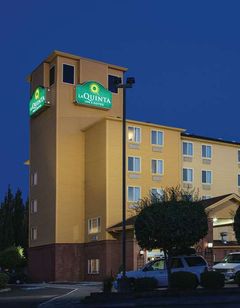 La Quinta Inn & Suites Portland Airport