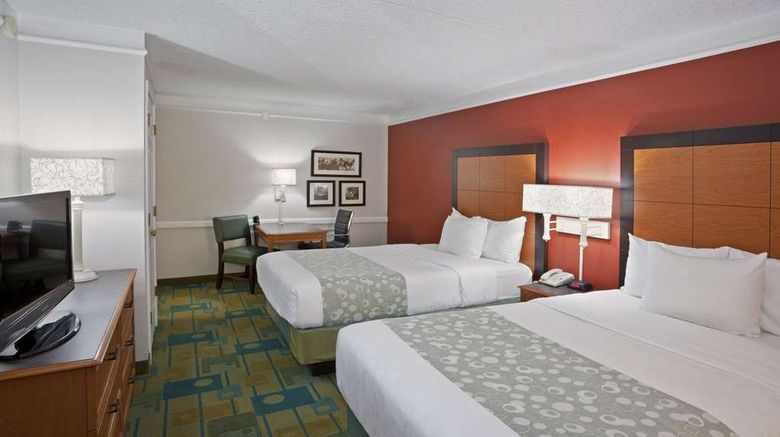 <b>La Quinta Inn Phoenix Sky Harbor Arpt Room</b>. Images powered by <a href="https://iceportal.shijigroup.com/" title="IcePortal" target="_blank">IcePortal</a>.