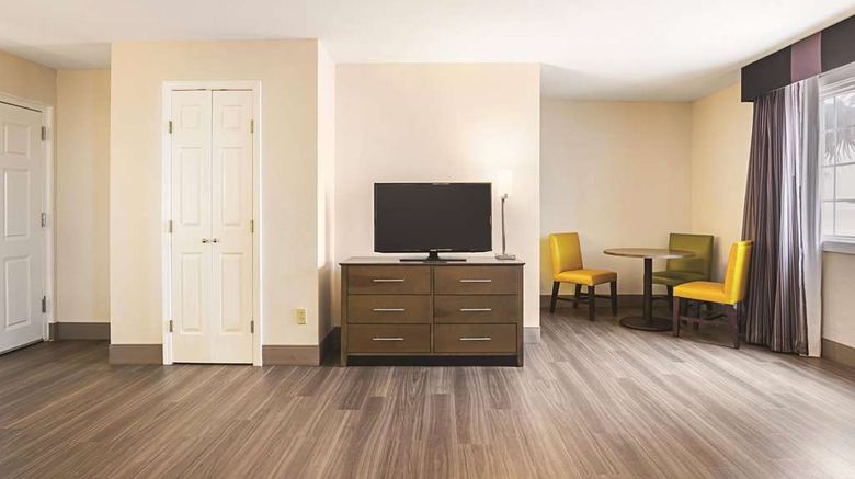 <b>Wingate by Wyndham Galveston East Beach Room</b>. Images powered by <a href="https://iceportal.shijigroup.com/" title="IcePortal" target="_blank">IcePortal</a>.