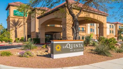 La Quinta Inn & Suites LAS South