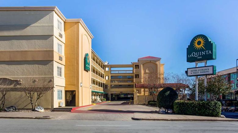 <b>La Quinta Inn Austin Capitol / Downtown Exterior</b>. Images powered by <a href="https://iceportal.shijigroup.com/" title="IcePortal" target="_blank">IcePortal</a>.