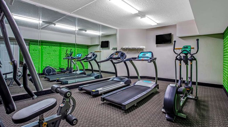 <b>La Quinta Inn & Suites Tucson Airport Health</b>. Images powered by <a href="https://iceportal.shijigroup.com/" title="IcePortal" target="_blank">IcePortal</a>.
