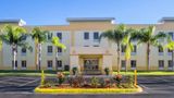 <b>La Quinta Inn Orlando Universal Exterior</b>. Images powered by <a href="https://iceportal.shijigroup.com/" title="IcePortal" target="_blank">IcePortal</a>.