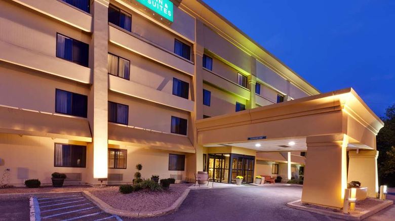 <b>La Quinta Inn & Suites Plattsburgh Exterior</b>. Images powered by <a href="https://iceportal.shijigroup.com/" title="IcePortal" target="_blank">IcePortal</a>.