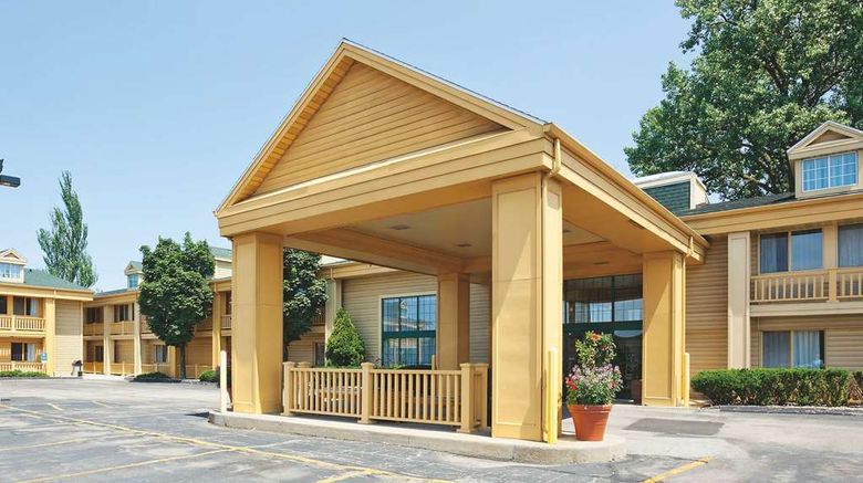 La Quinta Inn Oshkosh Exterior. Images powered by <a href="https://iceportal.shijigroup.com" target="_blank" rel="noopener">Ice Portal</a>.