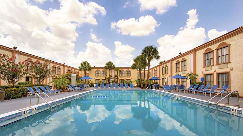<b>La Quinta Inn Orlando Intl Drive North Pool</b>. Images powered by <a href="https://iceportal.shijigroup.com/" title="IcePortal" target="_blank">IcePortal</a>.