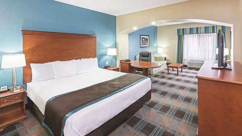 <b>La Quinta Inn & Suites HOU Hobby Arpt Room</b>. Images powered by <a href="https://iceportal.shijigroup.com/" title="IcePortal" target="_blank">IcePortal</a>.