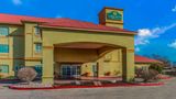 <b>La Quinta Inn & Suites Hobbs Exterior</b>. Images powered by <a href="https://iceportal.shijigroup.com/" title="IcePortal" target="_blank">IcePortal</a>.