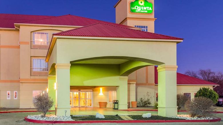 <b>La Quinta Inn & Suites Hobbs Exterior</b>. Images powered by <a href="https://iceportal.shijigroup.com/" title="IcePortal" target="_blank">IcePortal</a>.