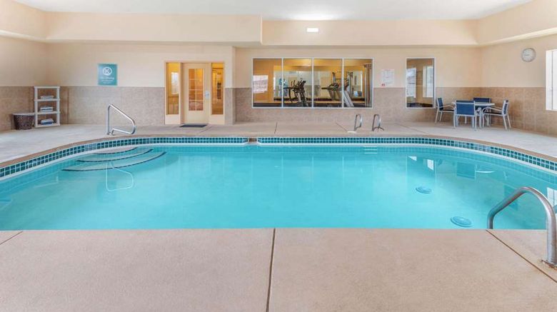 <b>La Quinta Inn & Suites Hobbs Pool</b>. Images powered by <a href="https://iceportal.shijigroup.com/" title="IcePortal" target="_blank">IcePortal</a>.