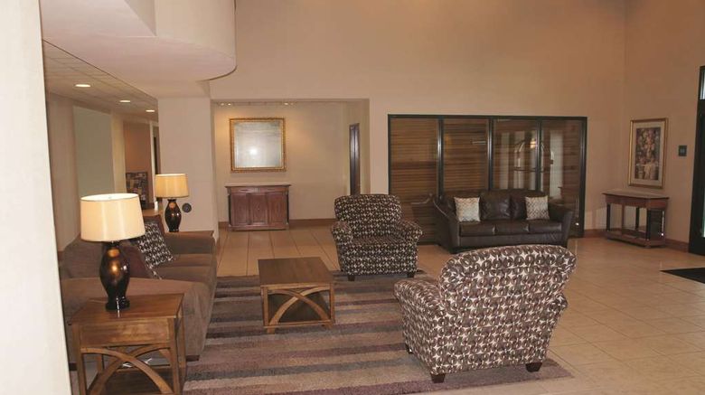 <b>La Quinta Carter Lake Omaha Airport Lobby</b>. Images powered by <a href="https://iceportal.shijigroup.com/" title="IcePortal" target="_blank">IcePortal</a>.