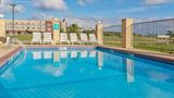 La Quinta Inn & Suites Canton Pool