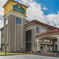 La Quinta Inn & Suites Canton