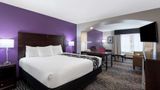 La Quinta Inn & Suites Madison Suite