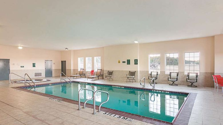 hotels in glen rose tx with indoor pool