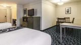 La Quinta Inn & Suites Kansas City Arpt Room