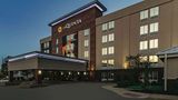 <b>La Quinta Inn & Suites Cleveland Arpt W Exterior</b>. Images powered by <a href="https://iceportal.shijigroup.com/" title="IcePortal" target="_blank">IcePortal</a>.