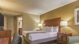 <b>La Quinta Inn & Suites Cleveland Arpt W Suite</b>. Images powered by <a href="https://iceportal.shijigroup.com/" title="IcePortal" target="_blank">IcePortal</a>.