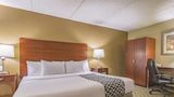 <b>La Quinta Inn & Suites Cleveland Arpt W Suite</b>. Images powered by <a href="https://iceportal.shijigroup.com/" title="IcePortal" target="_blank">IcePortal</a>.