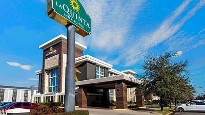 La Quinta Inn & Suites Dallas I-35