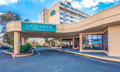 La Quinta Inn & Suites Meadowlands