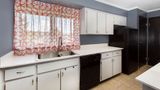 La Quinta Inn & Suites Goodlettsville Suite