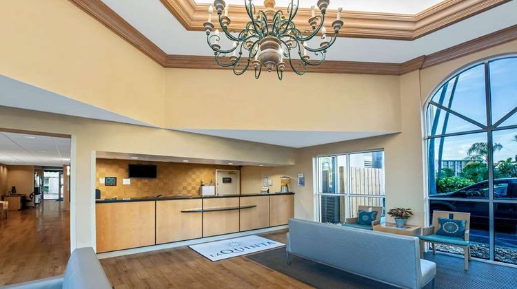 La Quinta Inn West Palm Beach Lobby