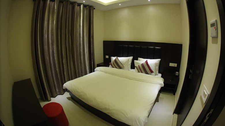<b>Jounieh Suites Hotel Suite</b>. Images powered by <a href="https://iceportal.shijigroup.com/" title="IcePortal" target="_blank">IcePortal</a>.