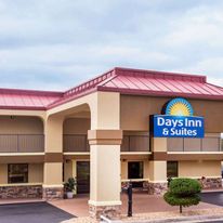 Days Inn & Suites Warner Robins