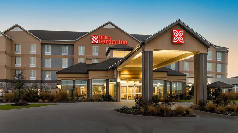 <b>Hilton Garden Inn Ardmore Exterior</b>. Images powered by <a href="https://iceportal.shijigroup.com/" title="IcePortal" target="_blank">IcePortal</a>.