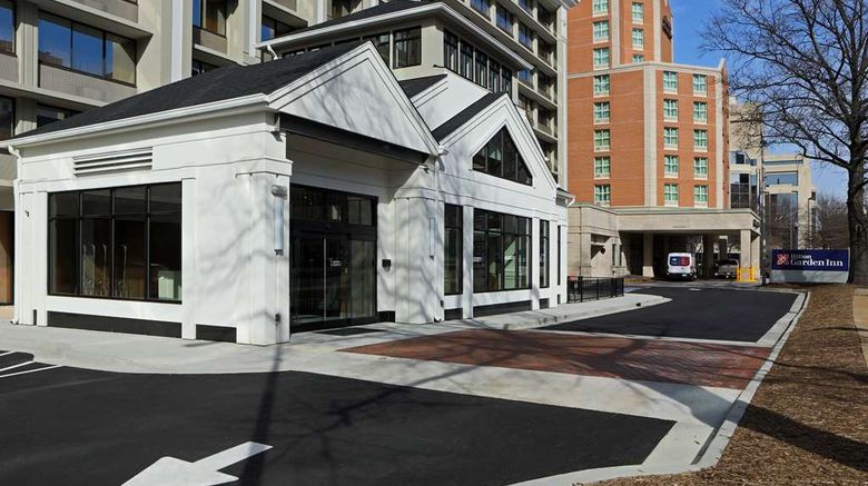 <b>Hilton Garden Inn Reagan Natl Airport Exterior</b>. Images powered by <a href="https://iceportal.shijigroup.com/" title="IcePortal" target="_blank">IcePortal</a>.