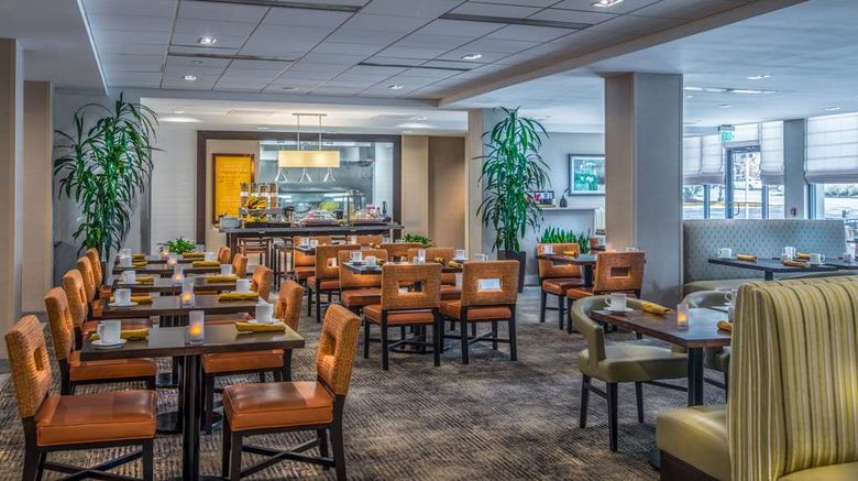 <b>Hilton Garden Inn Reagan Natl Airport Restaurant</b>. Images powered by <a href="https://iceportal.shijigroup.com/" title="IcePortal" target="_blank">IcePortal</a>.