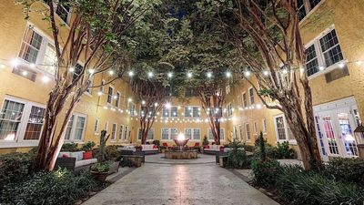 Artmore Hotel