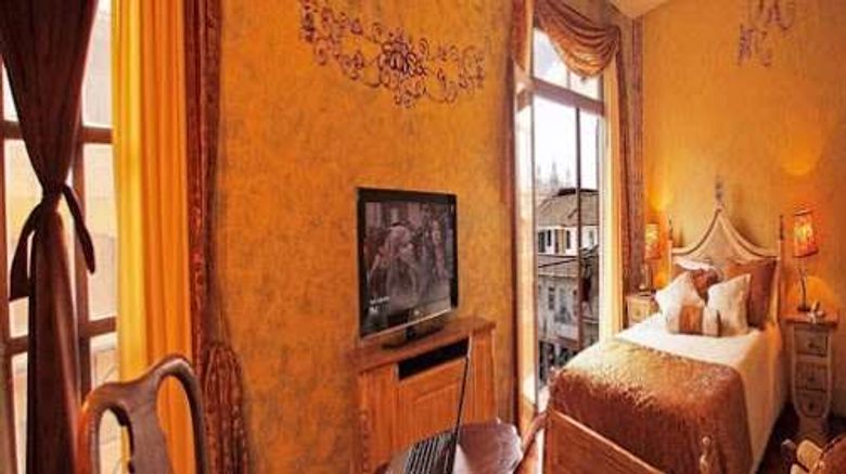 <b>Hotel Los Balcones Room</b>. Images powered by <a href="https://iceportal.shijigroup.com/" title="IcePortal" target="_blank">IcePortal</a>.