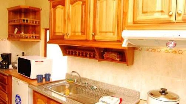 <b>Hotel Los Balcones Suite</b>. Images powered by <a href="https://iceportal.shijigroup.com/" title="IcePortal" target="_blank">IcePortal</a>.