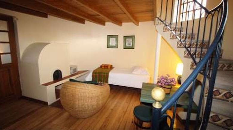 <b>Vieja Cuba Hotel Room</b>. Images powered by <a href="https://iceportal.shijigroup.com/" title="IcePortal" target="_blank">IcePortal</a>.