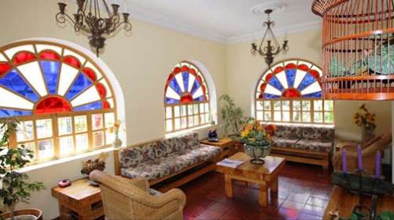 <b>Vieja Cuba Hotel Lobby</b>. Images powered by <a href="https://iceportal.shijigroup.com/" title="IcePortal" target="_blank">IcePortal</a>.