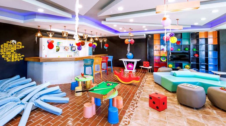 <b>Tryp Cayo Coco Hotel Recreation</b>. Images powered by <a href="https://iceportal.shijigroup.com/" title="IcePortal" target="_blank">IcePortal</a>.