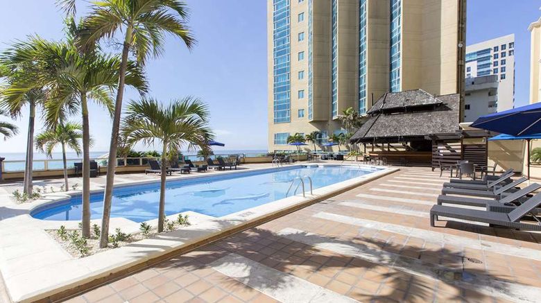 <b>Catalonia Santo Domingo Pool</b>. Images powered by <a href="https://iceportal.shijigroup.com/" title="IcePortal" target="_blank">IcePortal</a>.