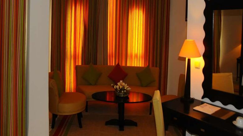 <b>Golden Tulip Taj Sultan Resort Suite</b>. Images powered by <a href="https://iceportal.shijigroup.com/" title="IcePortal" target="_blank">IcePortal</a>.