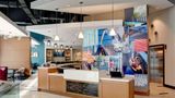 <b>Hyatt Place Arlington Courthouse Plaza Lobby</b>. Images powered by <a href="https://iceportal.shijigroup.com/" title="IcePortal" target="_blank">IcePortal</a>.